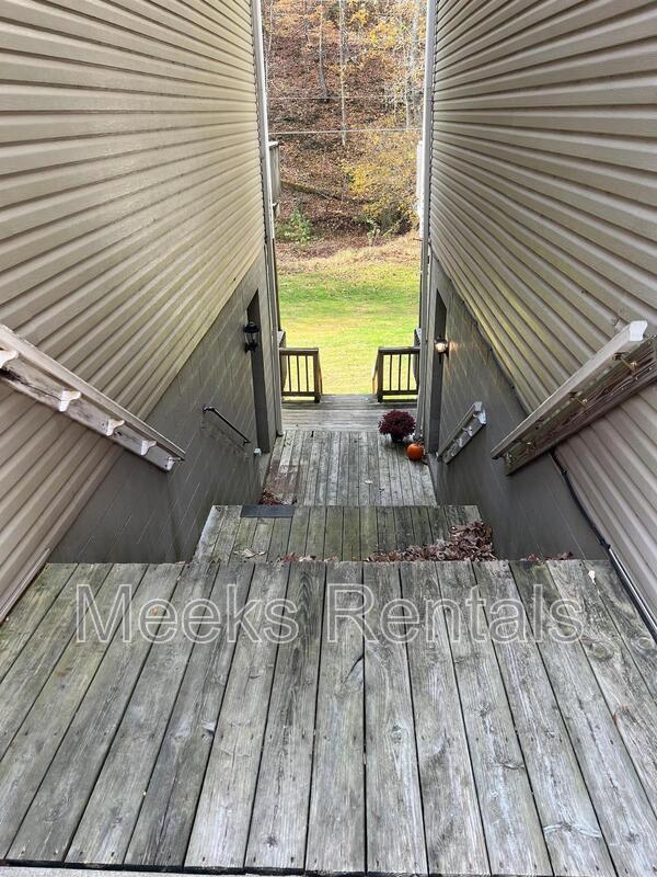 264 Tackett Branch Rd in Hurricane, WV - Building Photo - Building Photo