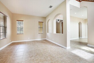 748 Cresta Cir in West Palm Beach, FL - Building Photo - Building Photo