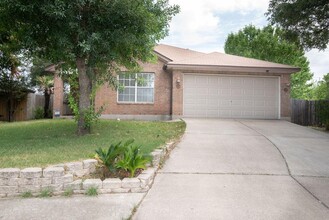 21036 Morgans Choice Ln in Pflugerville, TX - Foto de edificio - Building Photo