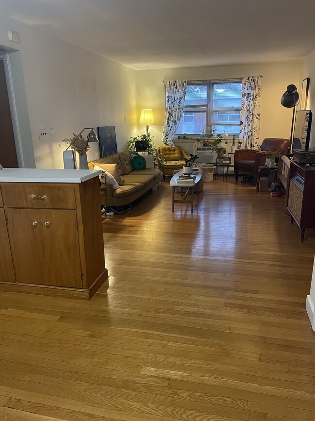 8 Commonwealth Ct, Unit 14 in Boston, MA - Building Photo - Building Photo