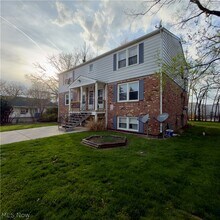 4780 Pin Oak Dr in Vermilion, OH - Building Photo - Building Photo