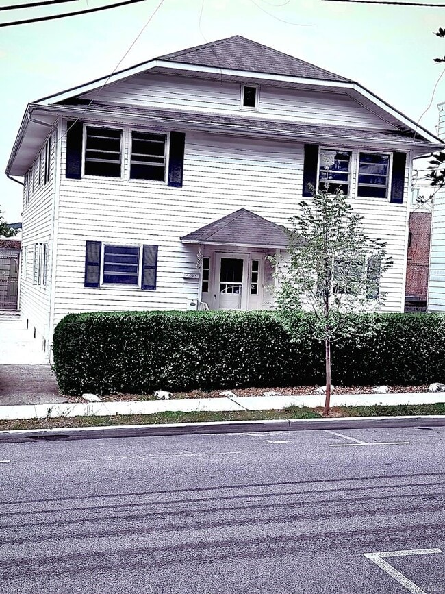 12 S Buckhout St in Irvington, NY - Building Photo - Building Photo