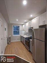 1919 W Winona St, Unit #1 in Chicago, IL - Foto de edificio - Building Photo