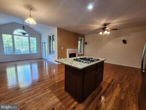 25585 America Square in Chantilly, VA - Building Photo - Building Photo