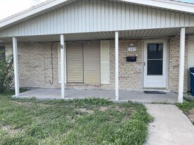 1305 Peterson Dr in Corpus Christi, TX - Building Photo