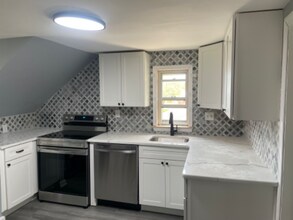 141 Willow Grove Ave in Glenside, PA - Building Photo - Building Photo