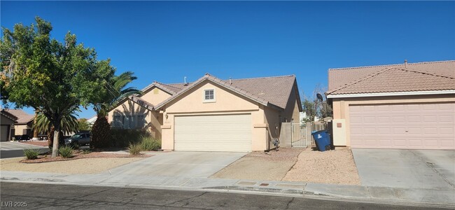 property at 4646 Wood View St
