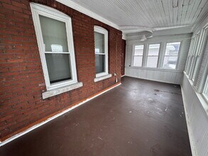 405 N Queen Ave in Minneapolis, MN - Foto de edificio - Building Photo