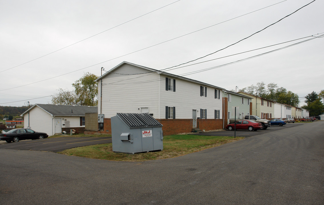 Wyatt Lockwood Apartments in Belpre, OH - Building Photo