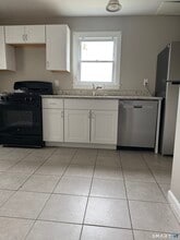 92 Great Hill Rd in East Hartford, CT - Building Photo - Building Photo
