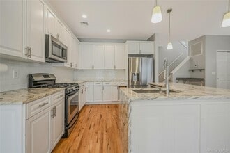 23 Terrace in Patchogue, NY - Building Photo - Building Photo