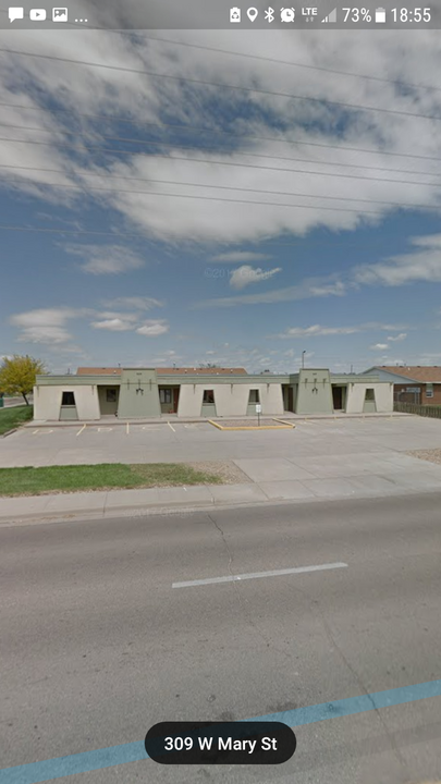 309 W Mary St in Garden City, KS - Building Photo