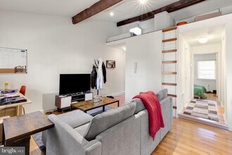 258 S 9th St in Philadelphia, PA - Building Photo - Building Photo