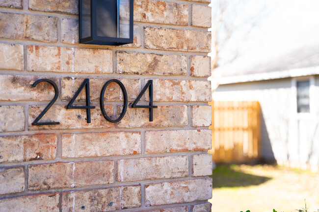 2404 Windrift Way in Round Rock, TX - Building Photo - Building Photo