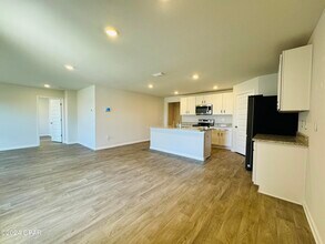 120 Tiller Dr in Callaway, FL - Building Photo - Building Photo