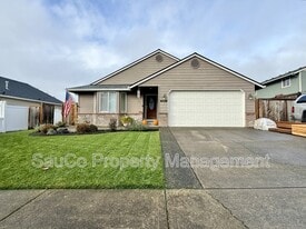 60031 Ridgeway Loop in Saint Helens, OR - Building Photo