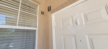 2121 NW 96th Terrace in Pembroke Pines, FL - Building Photo - Building Photo