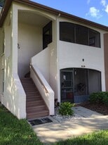2969 Bonaventure Cir, Unit 202 in Palm Harbor, FL - Building Photo