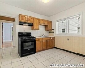 38 George St in Medford, MA - Building Photo - Building Photo