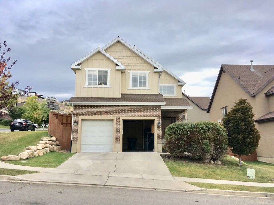 5274 Fox Hollow Way in Lehi, UT - Building Photo