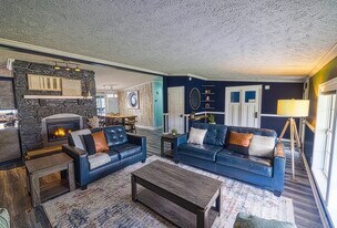 7512 W 136th Pl in Cedar Lake, IN - Building Photo