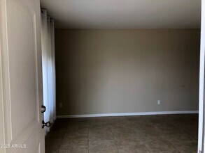 2923 W Evans Dr in Phoenix, AZ - Foto de edificio - Building Photo