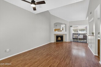 930 N Mesa Dr in Mesa, AZ - Building Photo - Building Photo