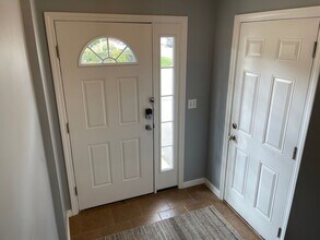 21 Merrimac Way in Tyngsboro, MA - Building Photo - Building Photo