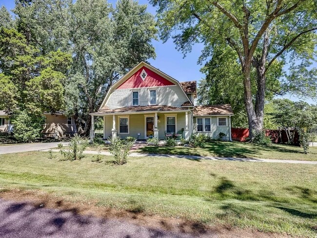 property at 1512 College St