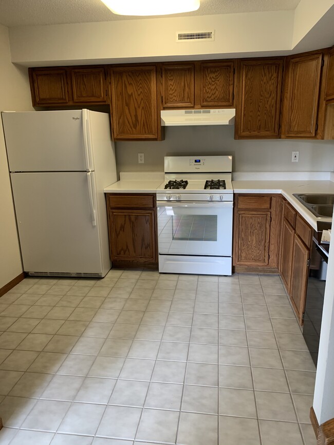 4208 Mt Vernon Rd SE, Unit #2 in Cedar Rapids, IA - Building Photo - Building Photo