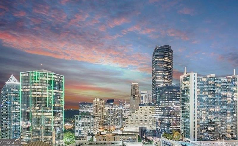 3325 Piedmont Rd in Atlanta, GA - Building Photo