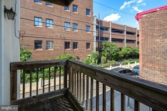 617 S 18th St in Philadelphia, PA - Building Photo - Building Photo