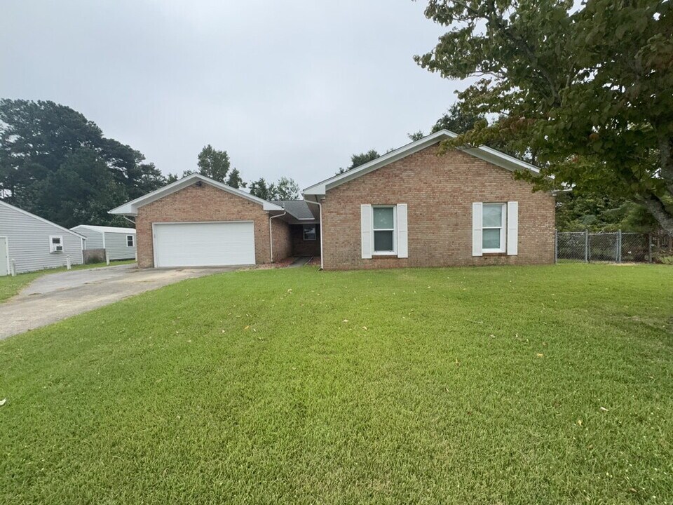 110 Birch Rd in Jacksonville, NC - Building Photo