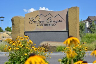 Badger Canyon in Kennewick, WA - Foto de edificio - Building Photo