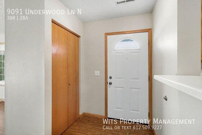 9091 Underwood Ln N in Maple Grove, MN - Building Photo - Building Photo