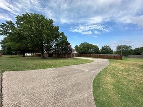 205 Westwood Dr in Southlake, TX - Building Photo - Building Photo