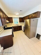 8 Brenner Ct in Brick, NJ - Building Photo - Building Photo