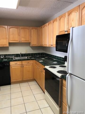 14820 Naranja Lakes Blvd-Unit -D2E in Homestead, FL - Building Photo - Building Photo