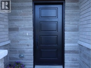 292 Vine St in St Catharines, ON - Building Photo - Building Photo