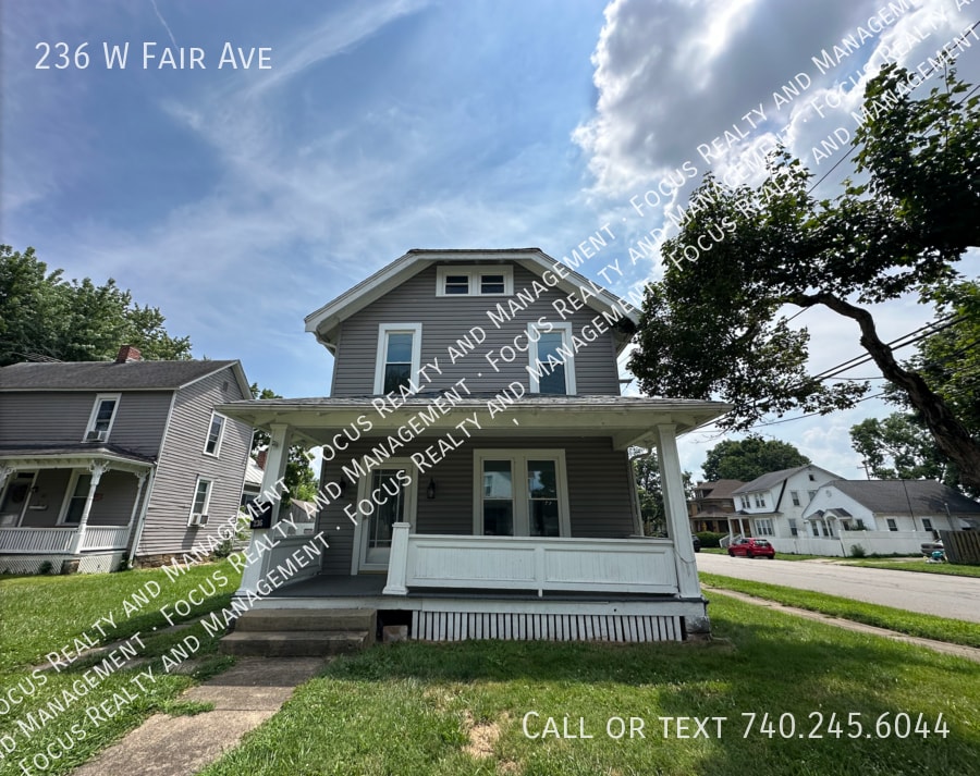 236 W Fair Ave in Lancaster, OH - Building Photo