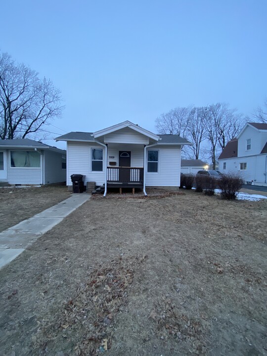 3009 N Avalon Pl in Peoria, IL - Building Photo