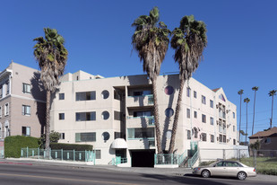 966 S Hoover St Apartamentos