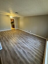 14303 Brook Hollow Blvd in San Antonio, TX - Building Photo - Building Photo