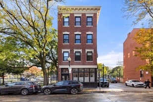 242 Shawmut Ave, Unit 1B in Boston, MA - Building Photo