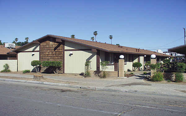 Trinity Court Apartments in Chowchilla, CA - Foto de edificio - Building Photo