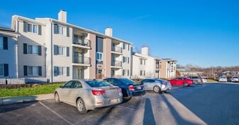 Riverbend Apartments in Indianapolis, IN - Building Photo