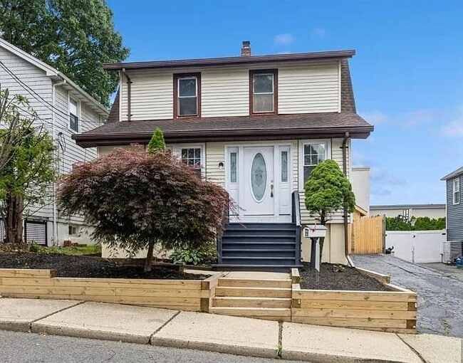 property at 134 Highview Pl