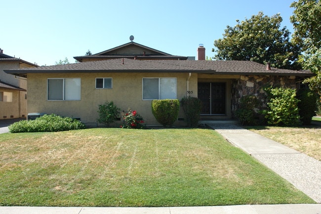 505 Kiely Blvd in San Jose, CA - Foto de edificio - Building Photo