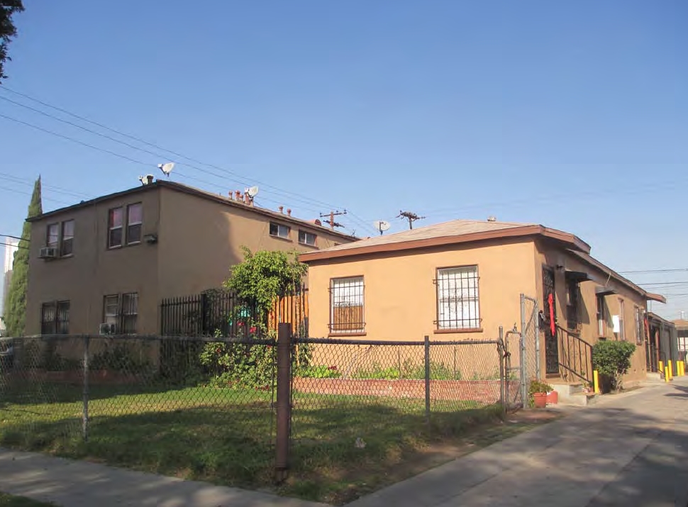 5220 Maywood Ave in Maywood, CA - Building Photo