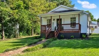 1320 Highland Ave NW in Cleveland, TN - Building Photo